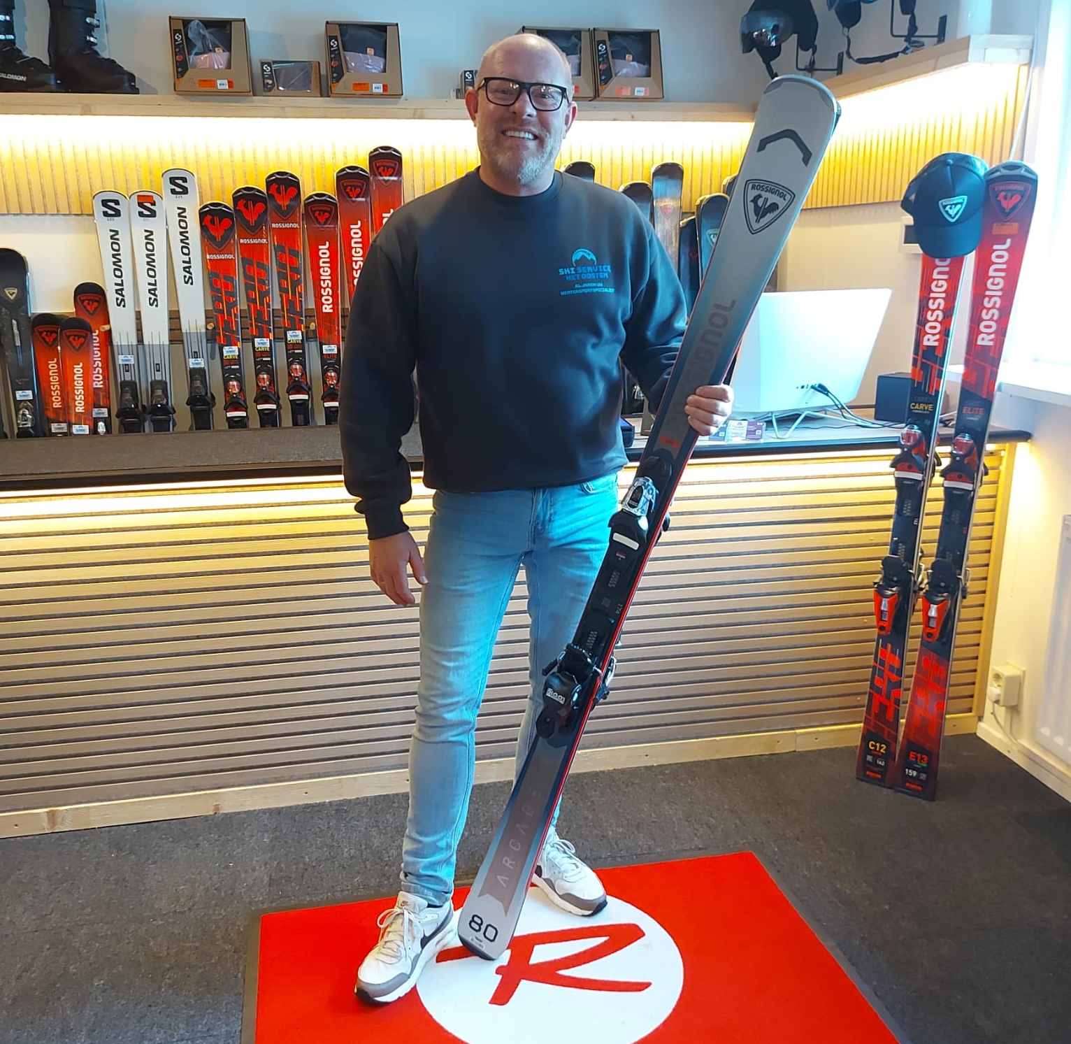 De eigenaar van Ski Service Het Oosten